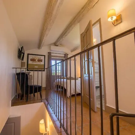 Bed & Breakfast La Demeure De Cybele - D'hotes En Drome Provencale 3*