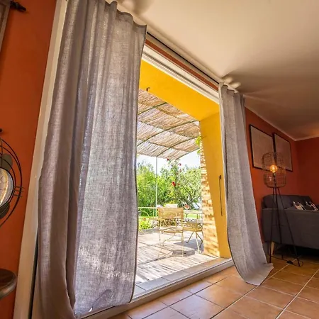 Bed & Breakfast La Demeure De Cybele - D'hotes En Drome Provencale 3*